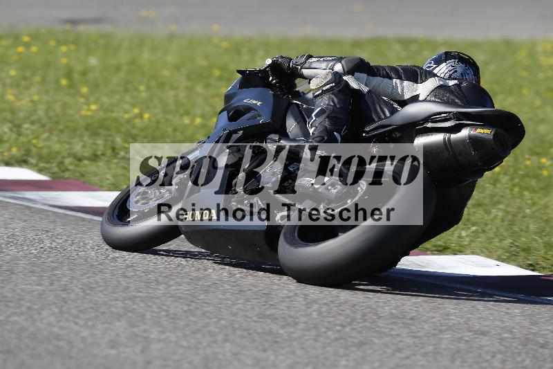 /Archiv-2025/55 20.09.2025 Speer Racing ADR/Gruppe weiß/unklar